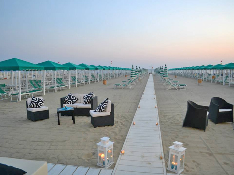 Spiagge della Versilia, Bagno 90° Minuto