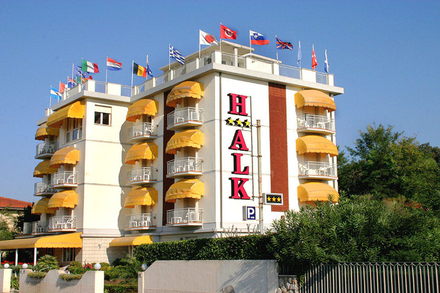 hotel a Marina di Pietrasanta, Facciata dell'hotel ALK