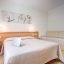 Hotel a Lido di Camaiore, camera da letto dell' hotel Biagi