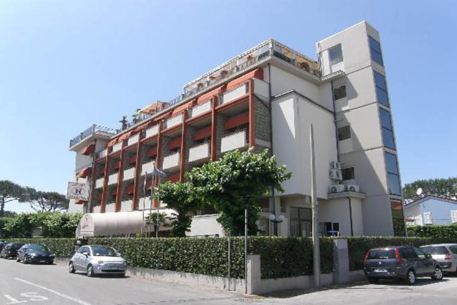 Hotel Nuova Sabrina, Hotel a Marina di Pietrasanta