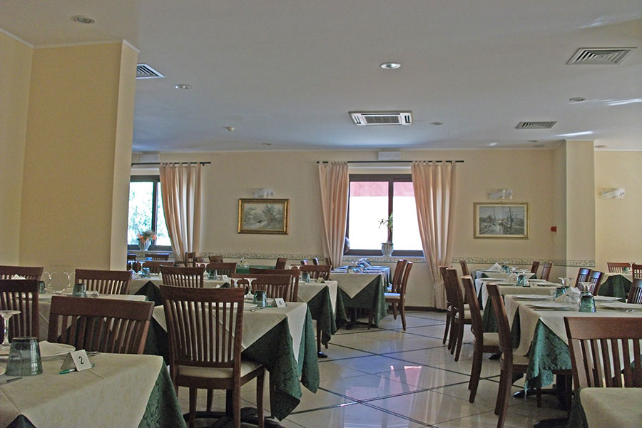 Sala da pranzo dell' hotel Villa Ombrosa a Marina di Pietrasanta