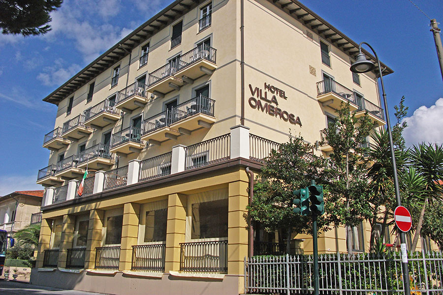 Facciata hotel Villa Ombrosa, hotel a Marina di Pietrasanta