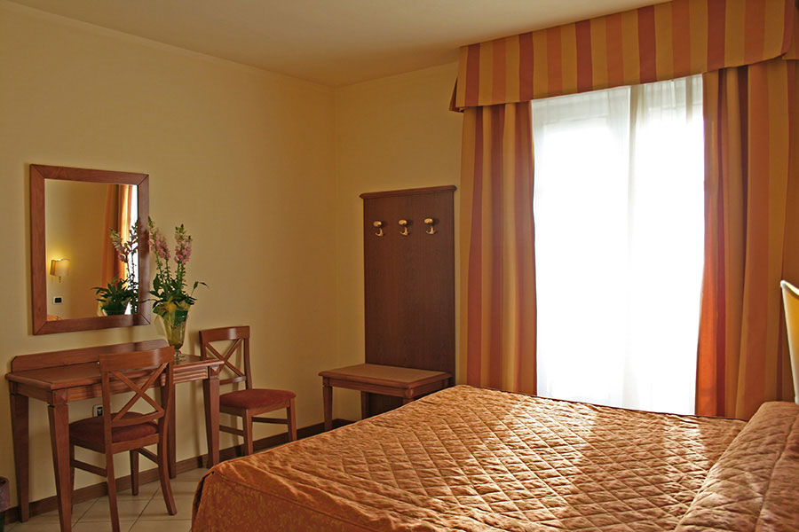 Camera matrimoniale hotel Villa Ombrosa a Marina di Pietrasanta