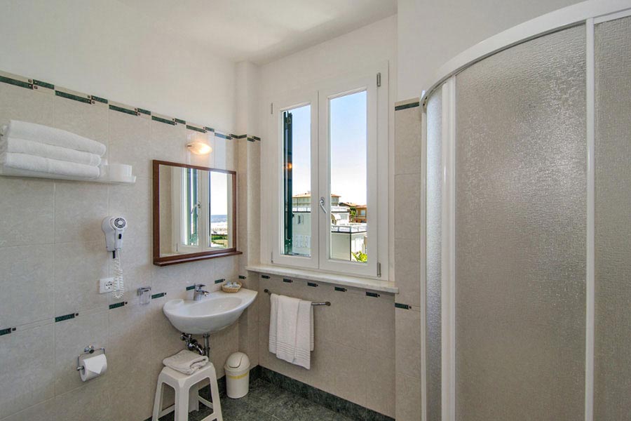 Hotel a Marina di Pietrasanta, bagno hotel Bencistà a Marina di Pietrasanta
