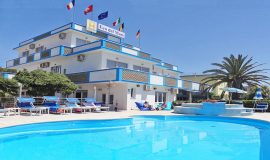 Hotel a marina di Massa, esterno piscina hotel Eco Del Mare