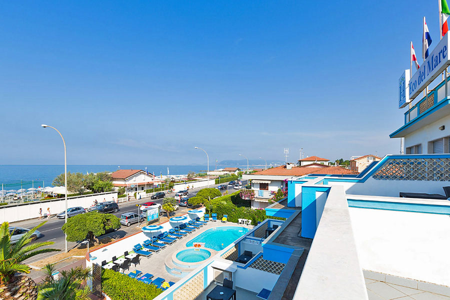 Hotel a marina di Massa, terrazza hotel Eco Del Mare