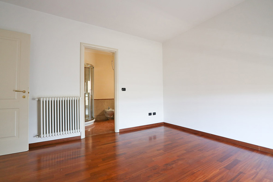Camera con bagno appartamenti Viareggio esterno 18 Cod 1352