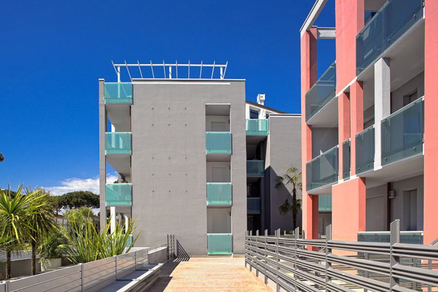 Accesso esterno appartamenti a Viareggio cod 1350 esterno - 06