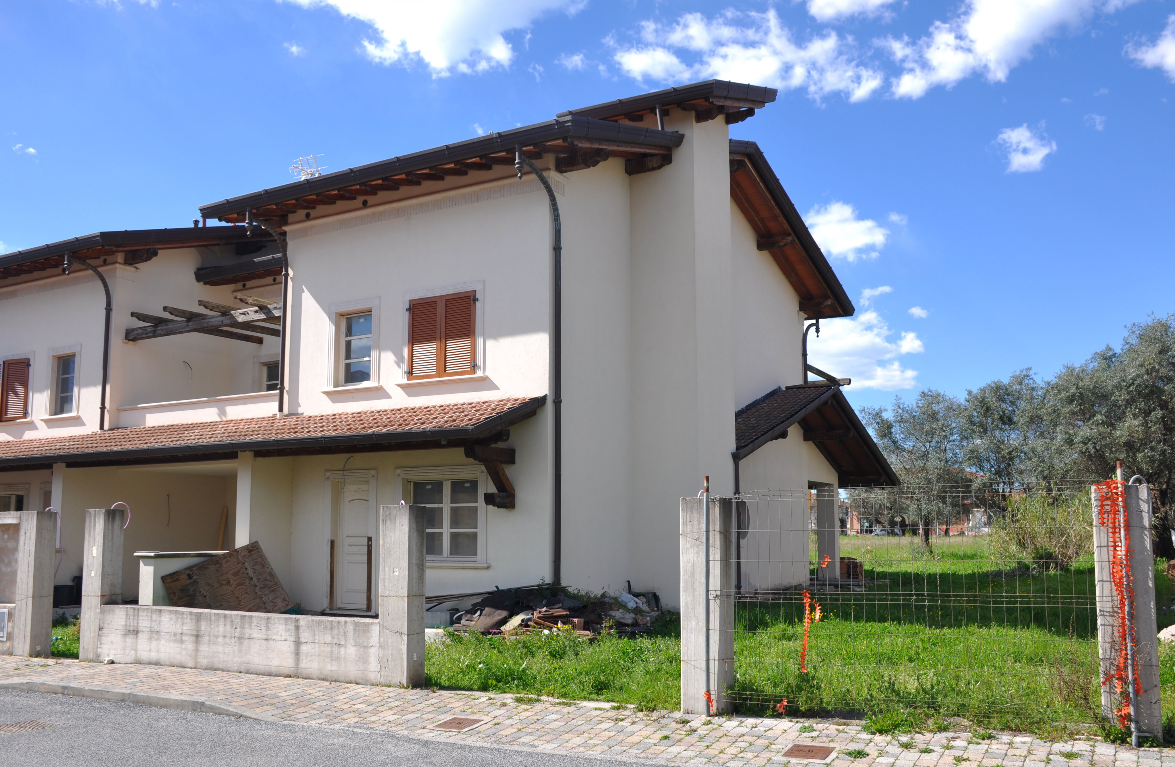 Casa in campagna - Villetta trifamiliare nel comune di Seravezza Cod 1751