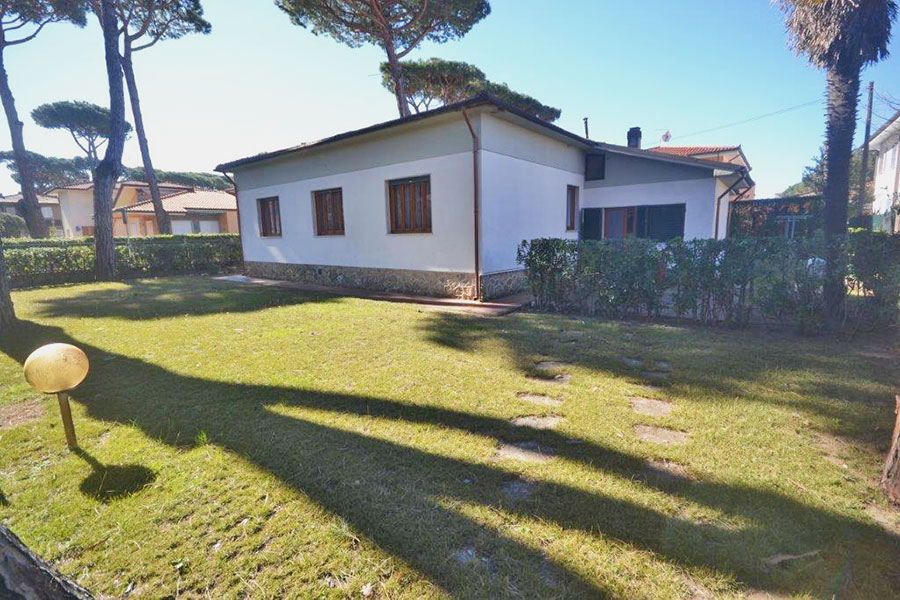 Villa al mare - Villa in vendita a Marina di Pietrasanta