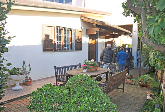 Casa in Versilia - Villetta as chiera d'angolo in vendita nel Comune di Seravezza