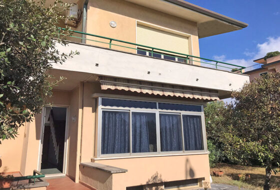 Casa al mare - Bifamiliare in vendita a Marina di Pietrasanta Cod 1924
